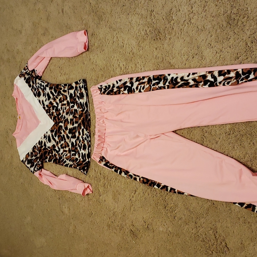 NWOT Animal print pantsuit